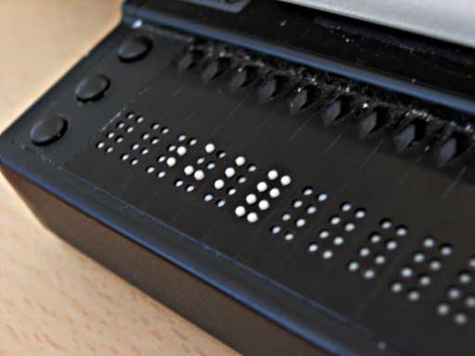 Plage braille éphémère connectée à un ordinateur